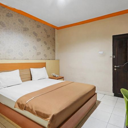 Collection O 93163 Hotel Grand Kartika Pare-Pare Exterior photo