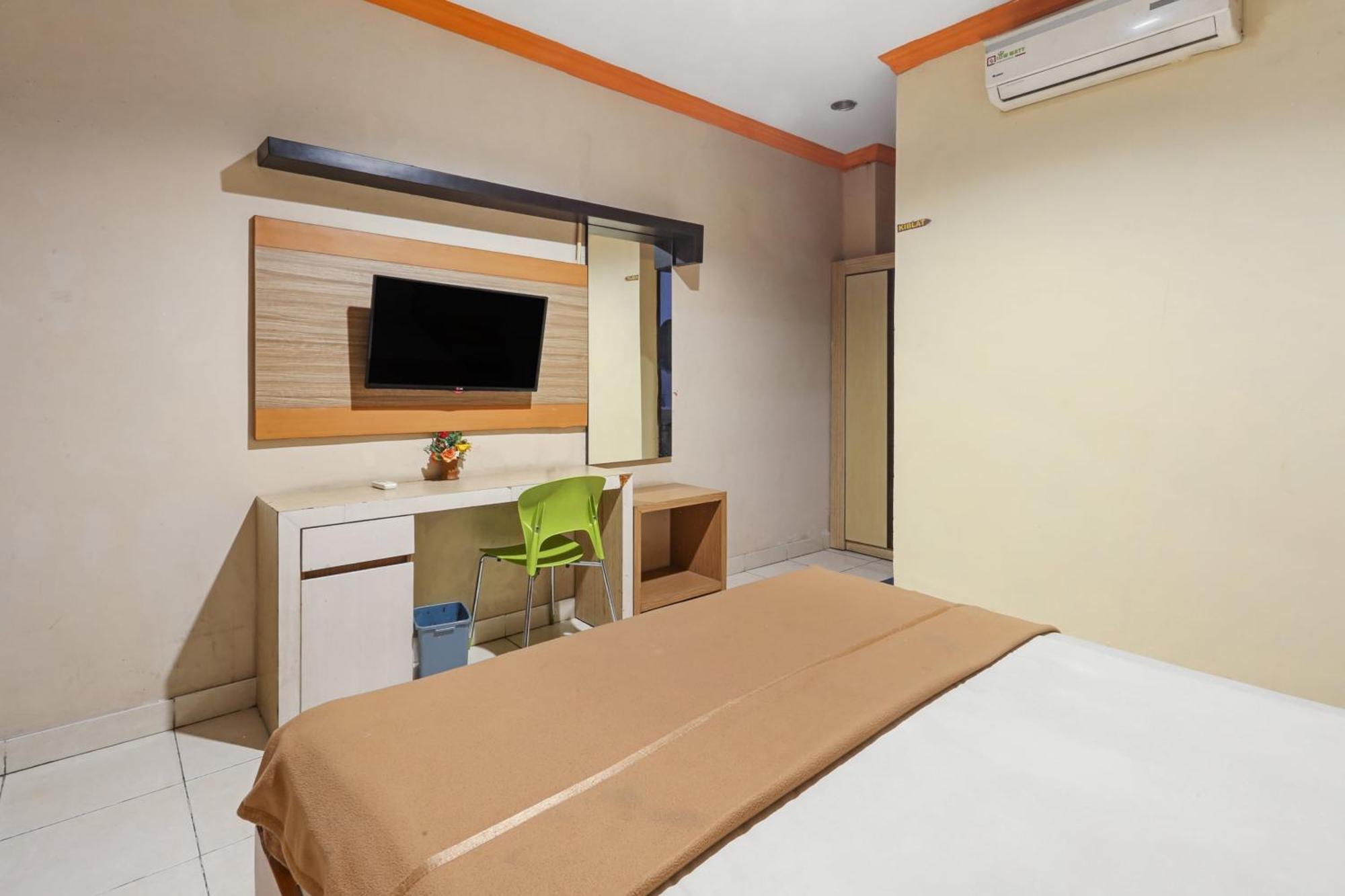 Collection O 93163 Hotel Grand Kartika Pare-Pare Exterior photo
