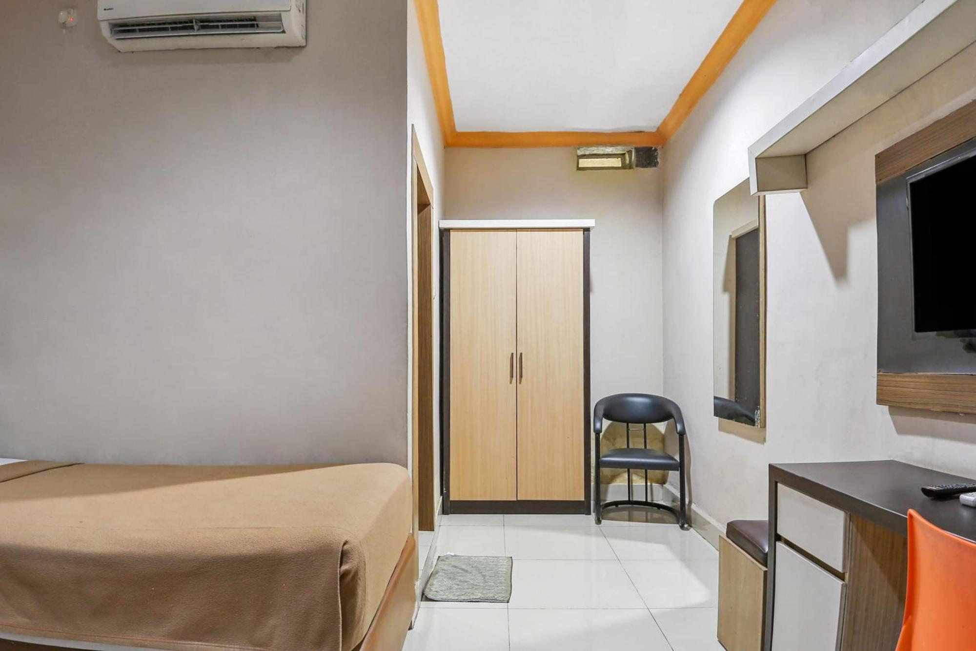 Collection O 93163 Hotel Grand Kartika Pare-Pare Exterior photo